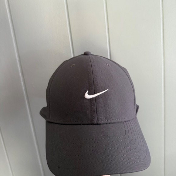 Nike‎ Club Cap DRI-FIT Hat Adjustable Lightweight Training L/XL Dark Gray - Picture 1 of 4